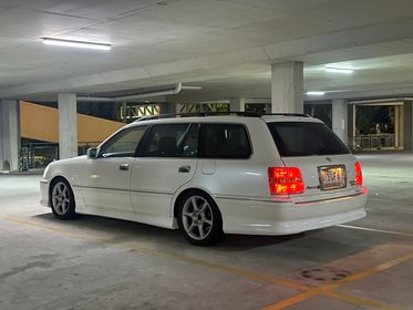 170 Toyota Crown Estate OEM lip kit + OEM roof wing