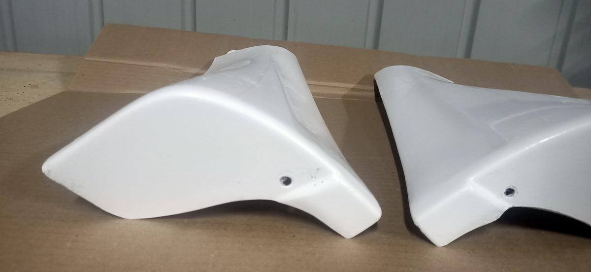 OEM rear pods X90/91/93 Toyota Mark II