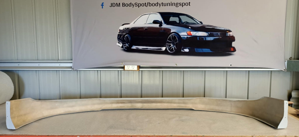 Modelista Front lip UZS 186/187 Toyota Crown Majesta